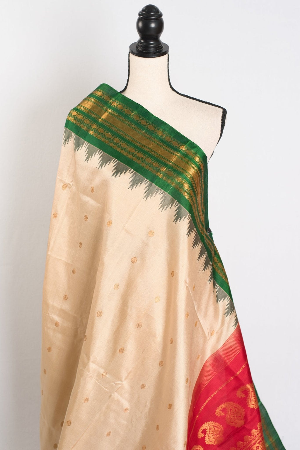 Kavya : Ganga Jamuna Border Gadwal Silk Saree in Beige with Red and Green