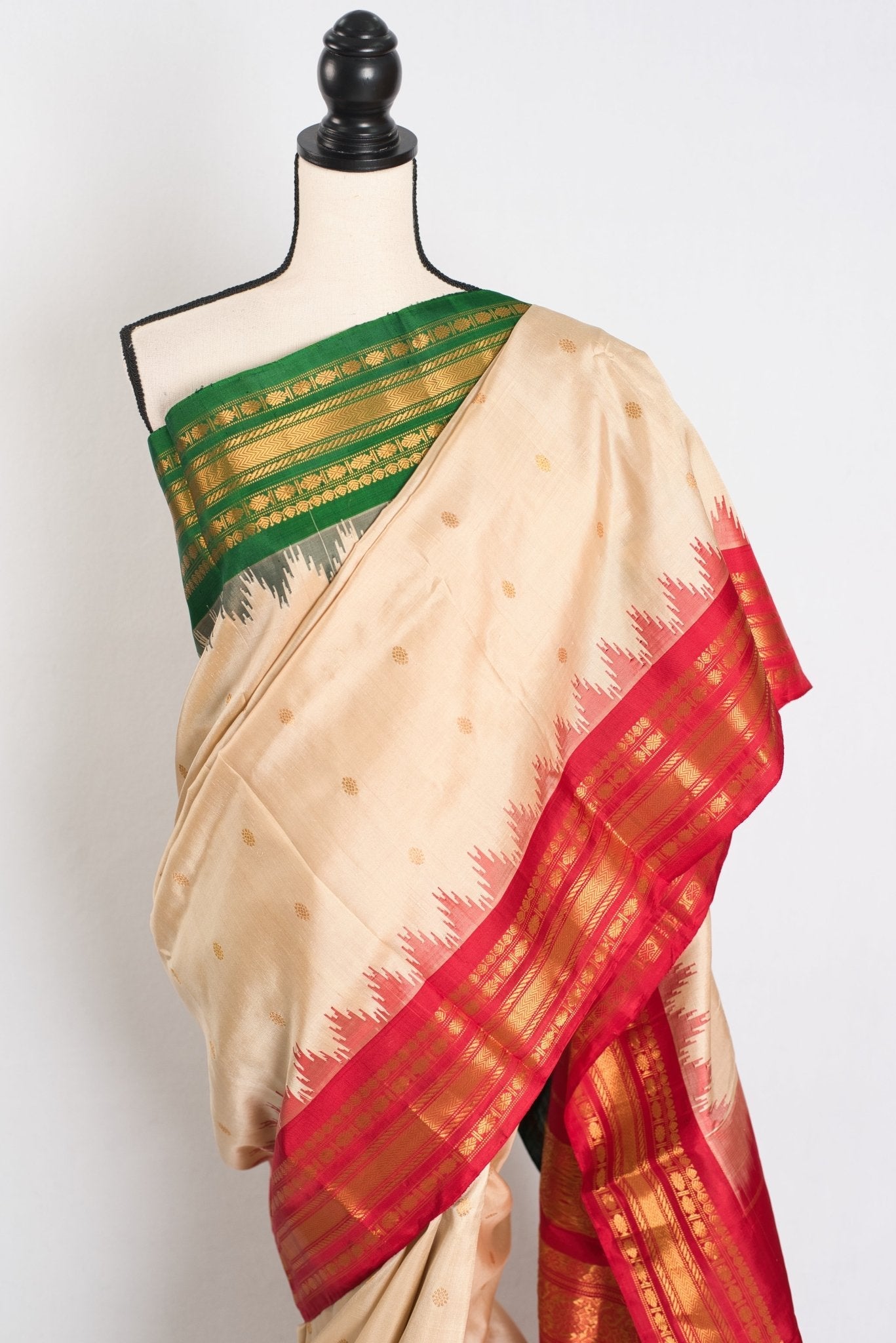 Kavya : Ganga Jamuna Border Gadwal Silk Saree in Beige with Red and Green
