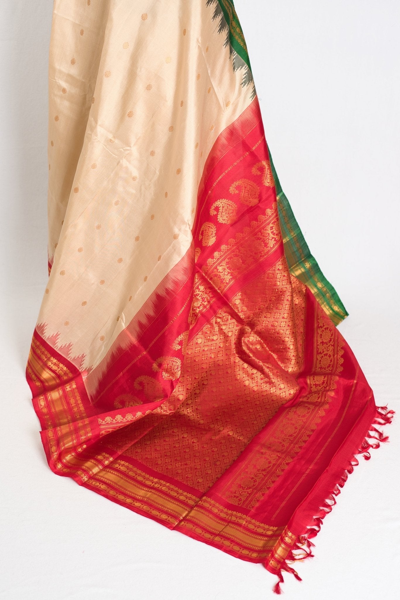 Kavya : Ganga Jamuna Border Gadwal Silk Saree in Beige with Red and Green