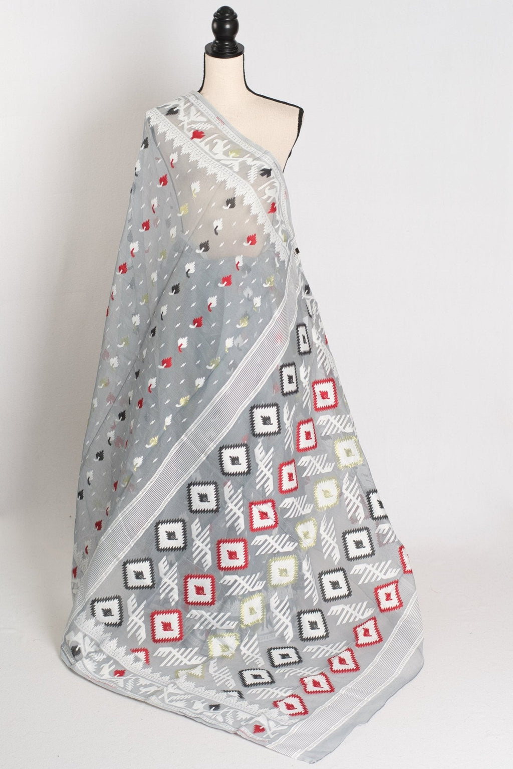 Mandar : Gray Blended Soft Cotton Jamdani Bengali Saree