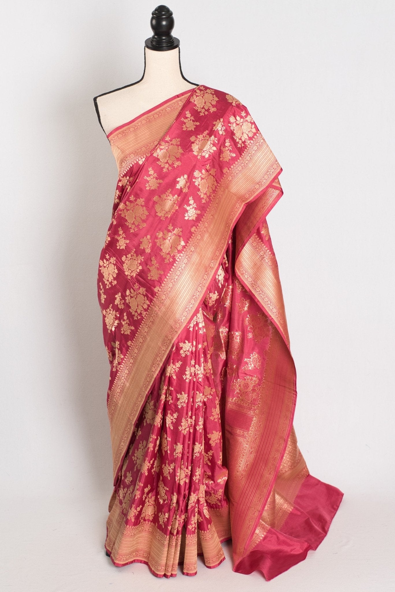 Mehuli: Silk Mark Certified Dusty Pink Bridal Banarasi Silk Saree
