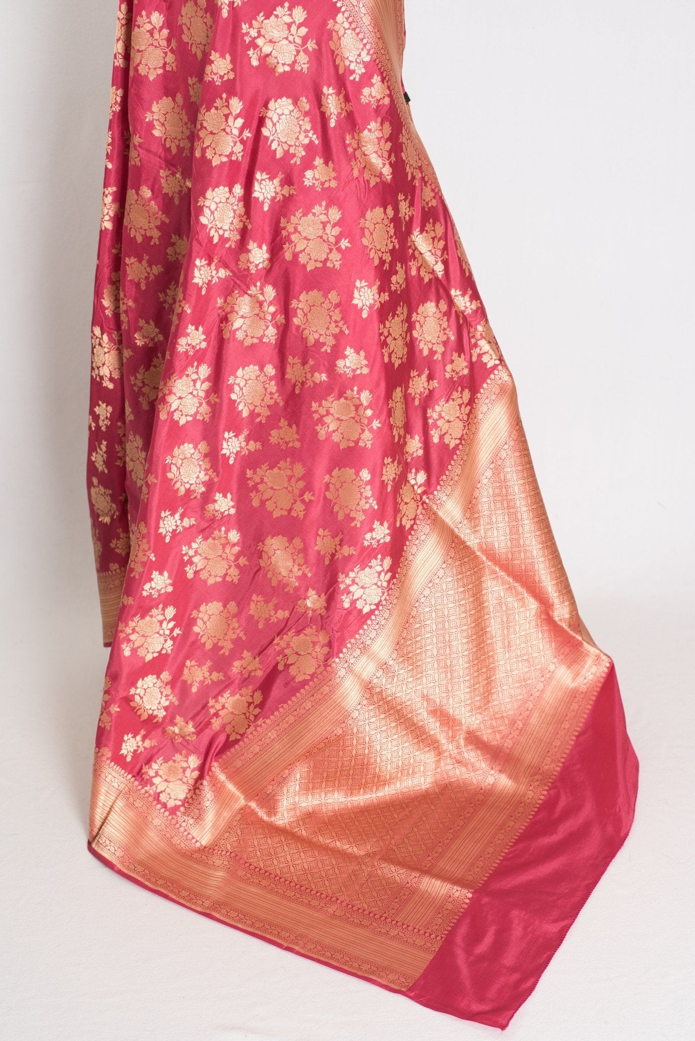 Mehuli: Silk Mark Certified Dusty Pink Bridal Banarasi Silk Saree