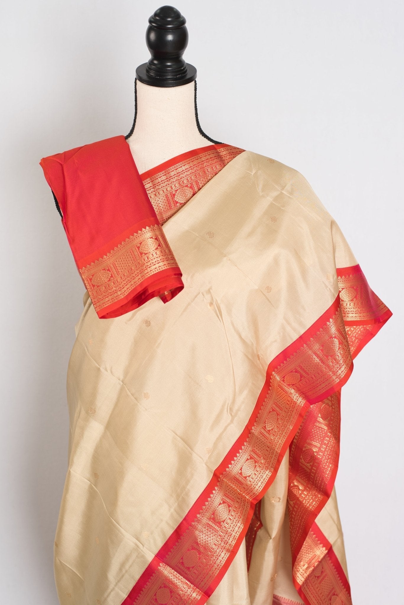 Mohini: Clay White & Coral Pink Kanjivaram Silk Saree | Silk Mark Certified
