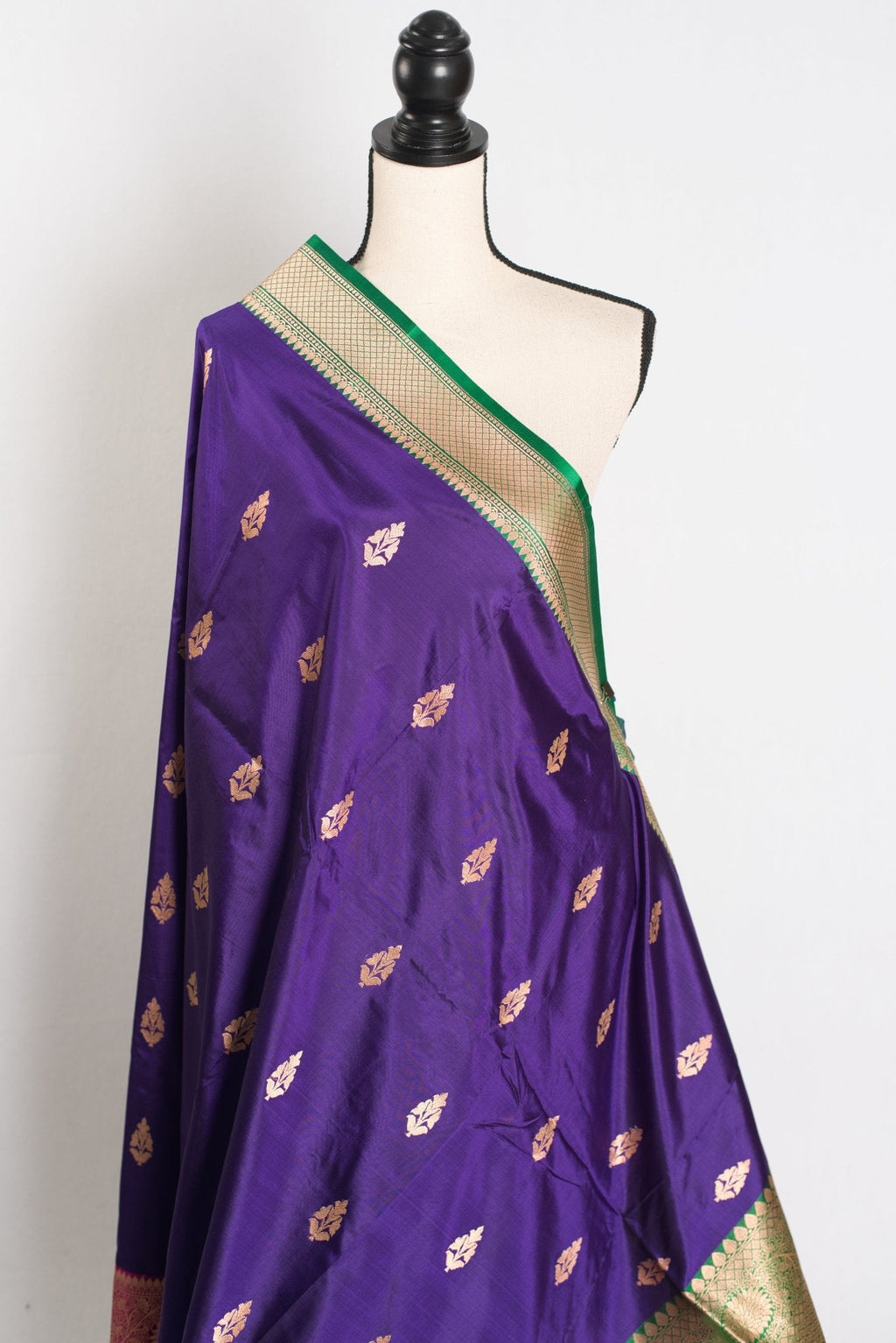 Nayana : Silk Mark Certified Purple Katan Banarasi Saree