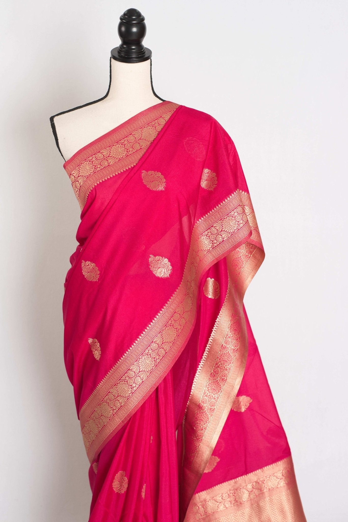 Raji : Semi Crepe Silk Budget Friendly Banarasi Saree in Pink and Gold