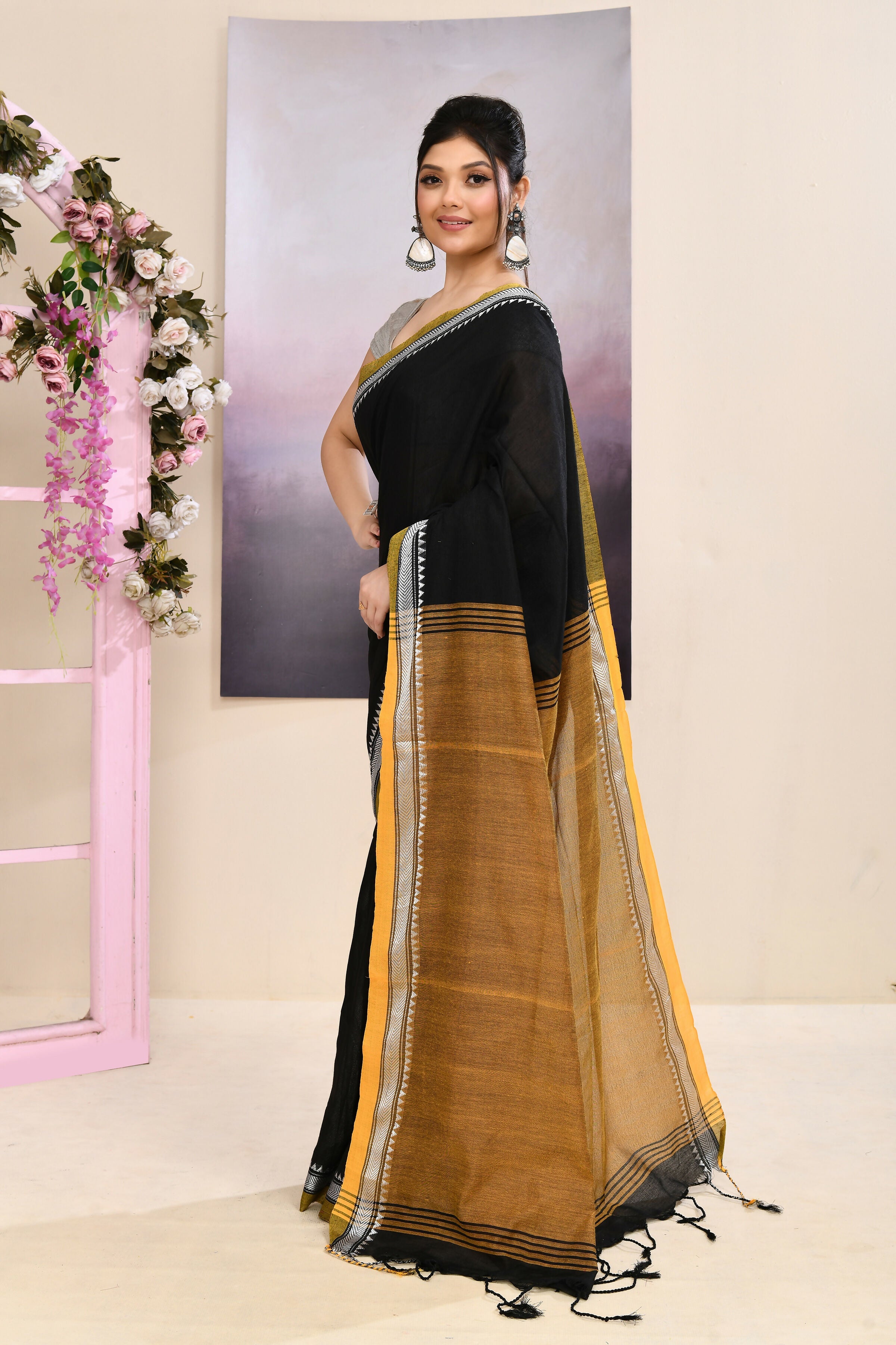 Piyari Fashion Women's Black Embellished Cotton Blend Jamdani Saree