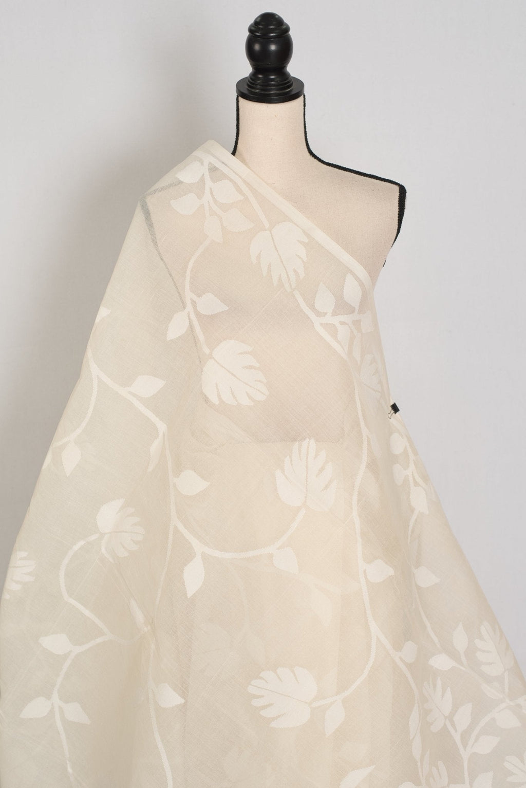 Vibha: Fine Quality White-on-White Hand-Woven Bengal Cotton Jamdani Saree